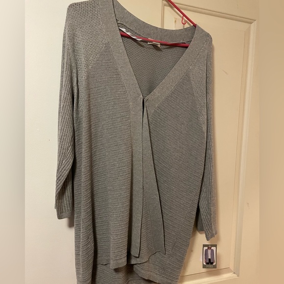 Woman - Picture 3 of 5